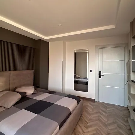 21 Dream * Tirana